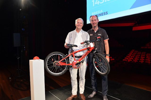 vuelta-bedrijvencompetitie-onthulling.jpeg vuelta-bedrijvencompetitie-onthulling.jpeg